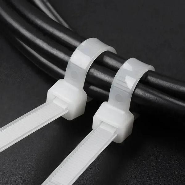 Abraçadeiras de Nylon Ajustáveis com Trava Automática - Pacote com 1000/100 Unidades Imagem de Abraçadeiras de Nylon Ajustáveis com Trava Automática - Pacote com 1000/100 Unidades