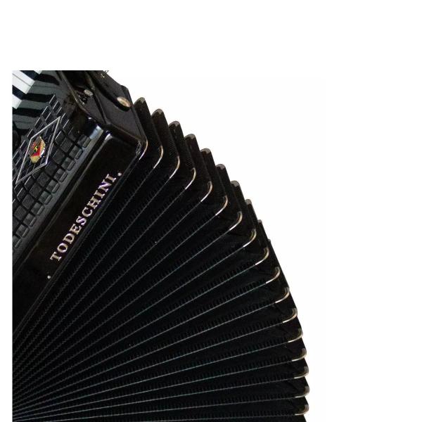 Imagem de Acordeon Todeschini YW870 37 Teclas E 80 Baixos Preto Com Bag