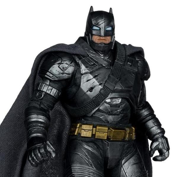 Imagem de Action Figure Batman Armor Suit DC Multiverse McFarlane Toys