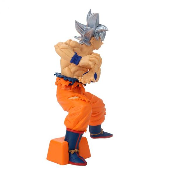 Imagem de Action figure dragon ball super - goku ultra instinto - super zenkai solid ref.: 18463/29146