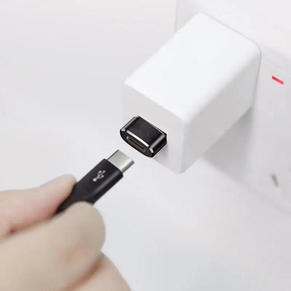 Imagem de Adaptador USB 2.0 Macho para USB-C Fêmea - Carregador para iPhone 15/14/13 Pro Max