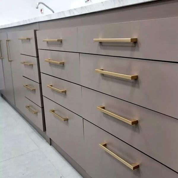 Adesivo Vinil Envelopamento Móveis Bege Taupe Fosco 0,61x12m - IMPRIMAX Imagem de Adesivo Vinil Envelopamento Móveis Bege Taupe Fosco 0,61x12m