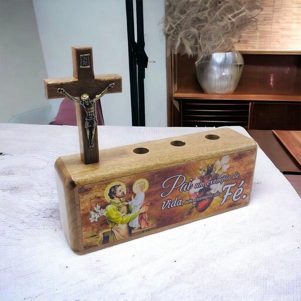 Adorno Porta Canetas São José com Crucifixo Madeira - FORNECEDOR 6 Imagem de Adorno Porta Canetas São José com Crucifixo Madeira