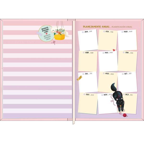 Imagem de Agenda Costurada Petit 10,5 x 14,8 cm Purrfect Cats 2025 - Capa Lilás - Catpuccino