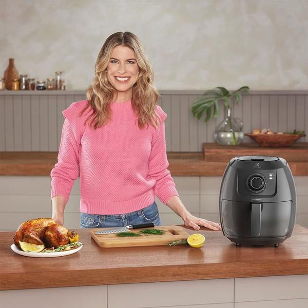 Imagem de Air Fryer Electrolux por Rita Lobo 5l Grafite Family Efficient 1700W (EAF50)