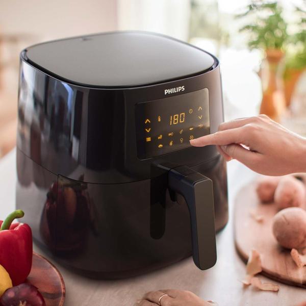 Imagem de Airfryer Philips Essential XL 1,2 kg/6,2 L Digital Preto HD9270/91