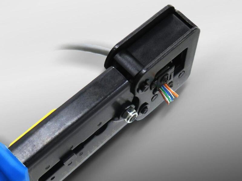 Imagem de Alicate Crimpador E Decapador 3 Em 1 Para Cabos Conector De Passagem EZ Crimp Rj45 Rj11/12 Profissio