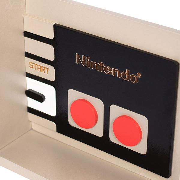 Imagem de Aparador de Livros Controle Nintendo Famicom Presente Geek