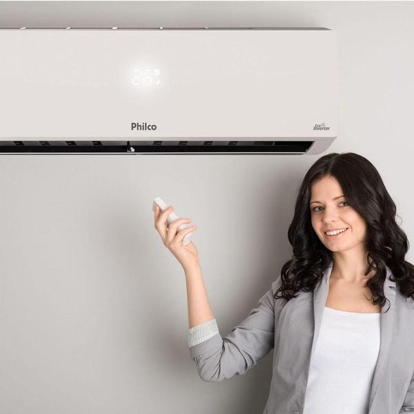 Imagem de Ar Condicionado Philco 18000 BTUS Pac18000ifm15 Branco 220 V