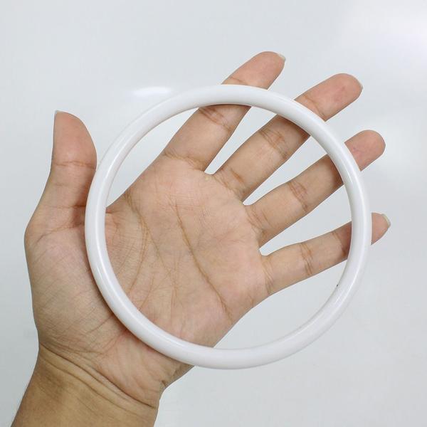 Argola Plástica 11,5cm Espessura 8mm Branca Para Artesanato 30 Unidades - Russo Art Imagem de Argola Plástica 11,5cm Espessura 8mm Branca Para Artesanato 30 Unidades