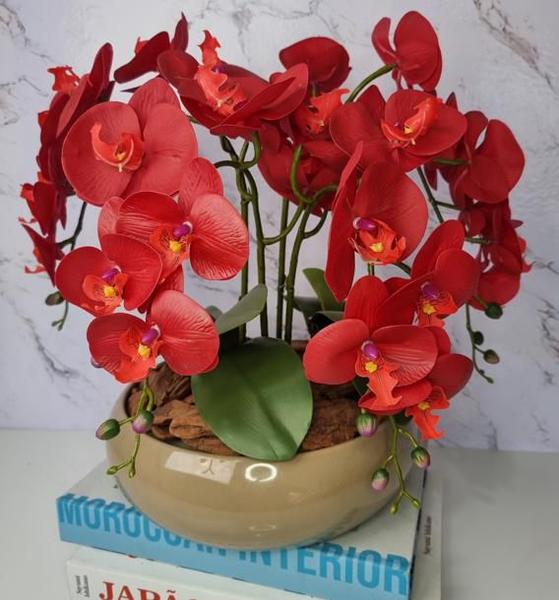 Imagem de Arranjo Com 4 Orquídeas Vermelha Vaso Fendi 28cm