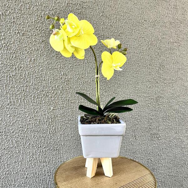 Arranjo De Orquídea Amarela Vaso Cinza 50Cm Inigual Imagem de Arranjo De Orquídea Amarela Vaso Cinza 50Cm Inigual