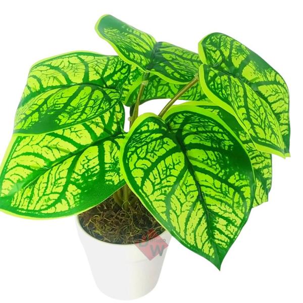 Arranjo de Planta Artificial em Vaso de Plástico - Decor Artificial Imagem de Arranjo de Planta Artificial em Vaso de Plástico