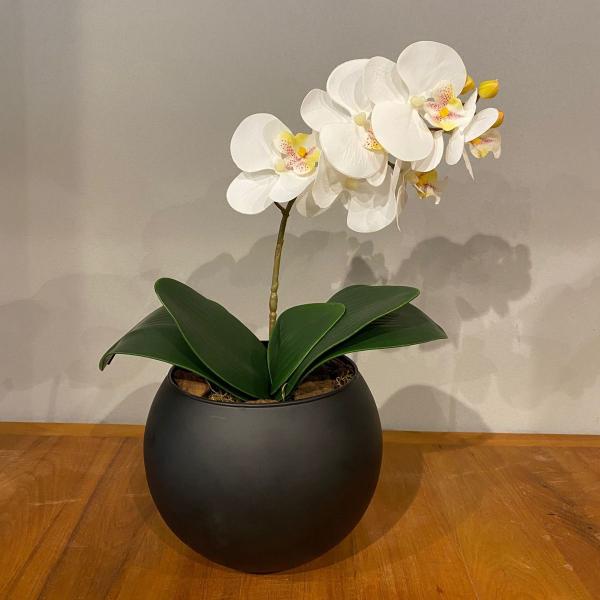 Imagem de Arranjo Toque Real Orquídea Branca Artificial No Vaso Preto