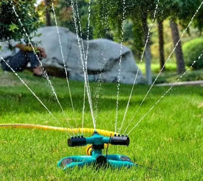 Imagem de Aspersor Irrigador 360 Automático Giratório 12 Jatos Base