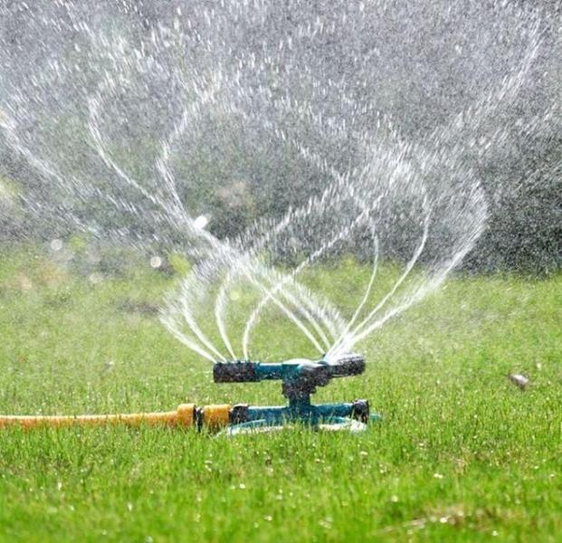 Imagem de Aspersor Irrigador 360 Automático Giratório 12 Jatos Base