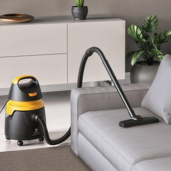 Imagem de Aspirador de Pó e Água Electrolux 1400W 11L Acqua Power com Função Sopro Amarelo (AQP20)