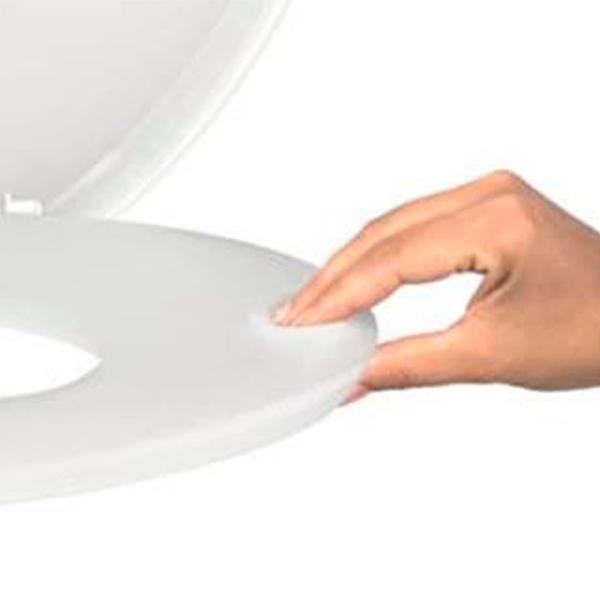 Assento sanitário almofadado multi cinza conv. polietileno - Metasul Imagem de Assento sanitário almofadado multi cinza conv. polietileno