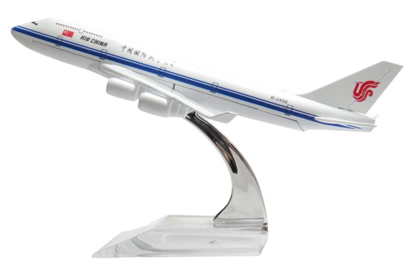 Imagem de Avião Comercial Airbus Boeing - Miniatura de Metal - 15cm