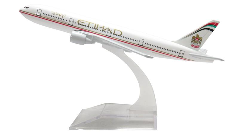 Imagem de Avião Comercial Airbus Boeing - Miniatura de Metal - 15cm