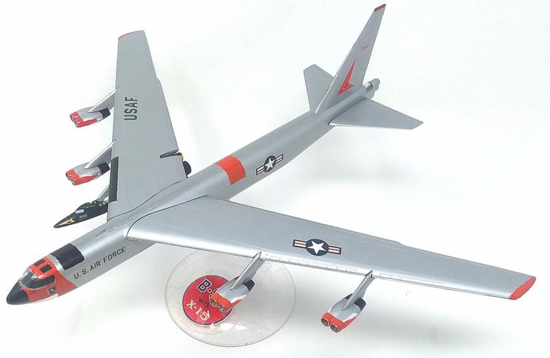 Imagem de B-52 E North American X-15 1/175 Atlantis 0273 B52 - Kit para montar e pintar - Plastimodelismo