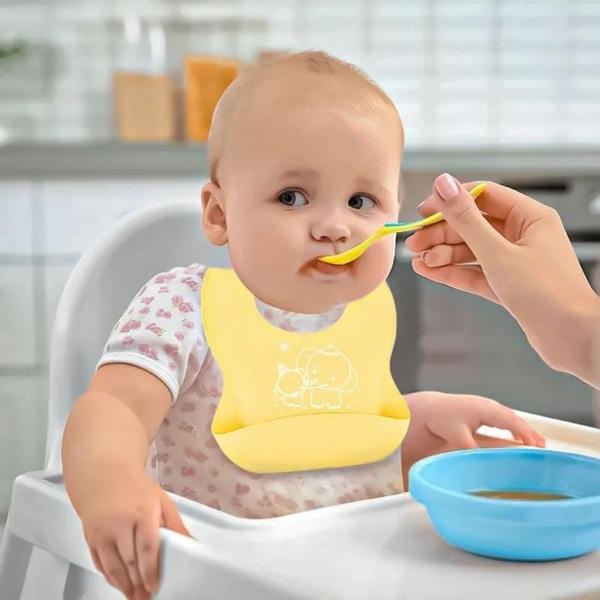 Babador De Silicone Bebê Impermeável Alimentação Infantil Amarelo - Coisaria Imagem de Babador De Silicone Bebê Impermeável Alimentação Infantil Amarelo