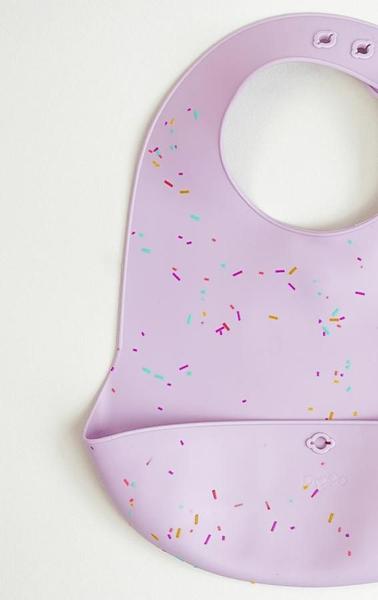 Imagem de Babador Silicone Violeta com Detalhes  Pippo