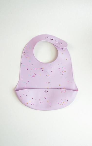 Imagem de Babador Silicone Violeta com Detalhes  Pippo