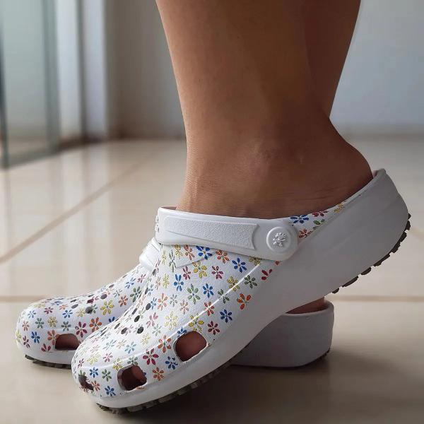 Imagem de Babuche Clog Casual Feminino SoftWorks Mania Confortável Para Passeios Com Estampa Floral BB32