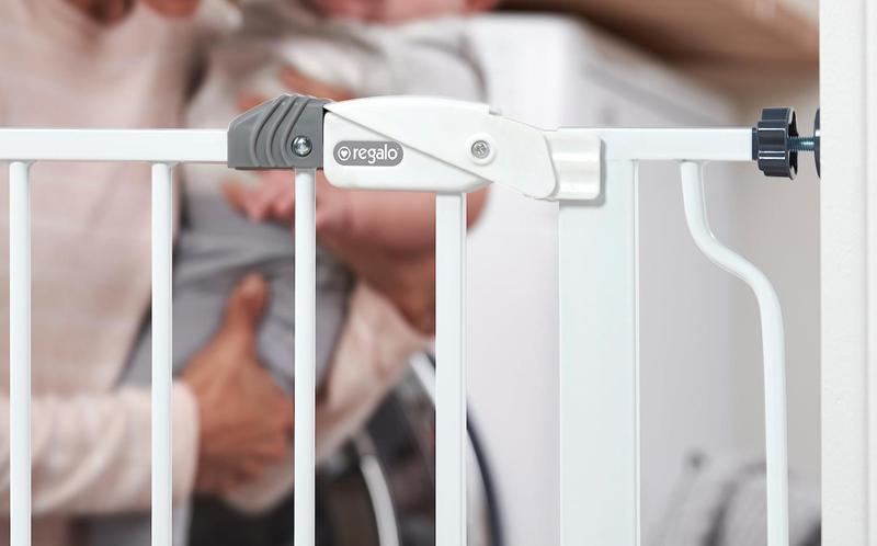 Imagem de Baby Gate Regalo Easy Step 36 Extra Tall Walk Thru White