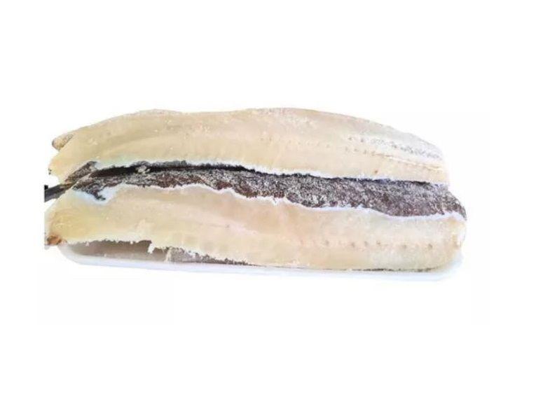 Bacalhau da Noruega Gadus Morhua Com Pele Salgado- 1 kilo Imagem de Bacalhau da Noruega Gadus Morhua Com Pele Salgado- 1 kilo