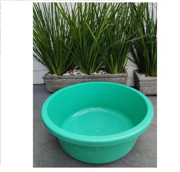 Bacia De Plástico Com Alça Grande Verde 100 Litros Arqplast Imagem de Bacia De Plástico Com Alça Grande Verde 100 Litros Arqplast