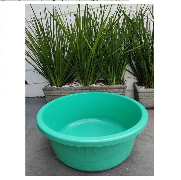 Bacia De Plástico Com Alça Grande Verde 100 Litros Arqplast Imagem de Bacia De Plástico Com Alça Grande Verde 100 Litros Arqplast