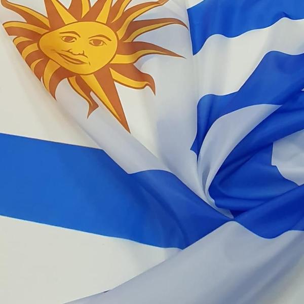 Imagem de Bandeira do Uruguai 1,50x0,90mt 100% poliéster Países Escola