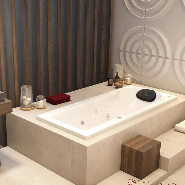 Banheira de Hidromassagem Capri Branca em Gel Coat Super Luxo 135x80x46cm - P1 - com Aquecedor - Astra Imagem de Banheira de Hidromassagem Capri Branca em Gel Coat Super Luxo 135x80x46cm - P1 - com Aquecedor