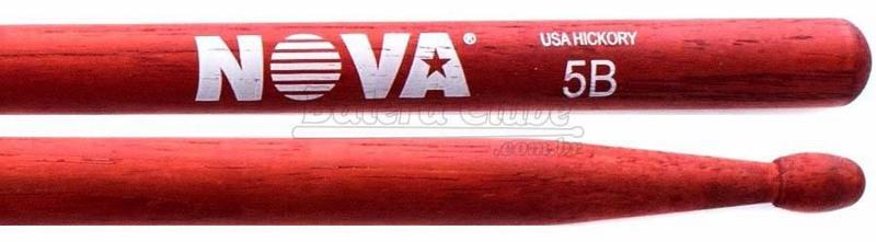 Imagem de Baqueta Vic Firth Nova Series Hickory Red Padrão 5B Clássica Vermelha com Ponta de Madeira (7369)