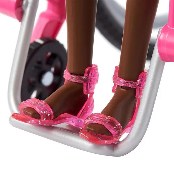 Barbie Fashionista Cadeira De Rodas Negra - Mattel Imagem de Barbie Fashionista Cadeira De Rodas Negra - Mattel