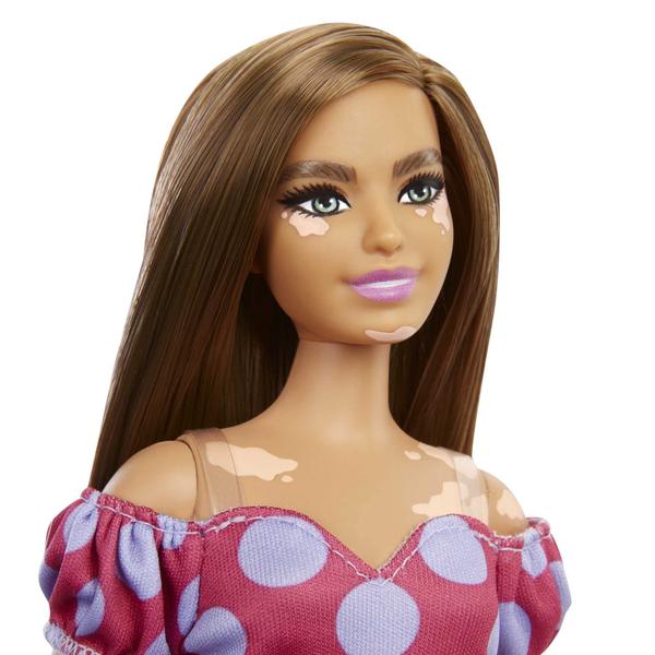 Imagem de Barbie Fashionistas Doll  171, com Polka Dot Dress, Brinquedo para Crianças de 3 a 8 anos