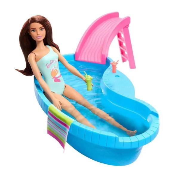 Imagem de Barbie Piscina Com Boneca Maiô Verde Mattel Hrj75