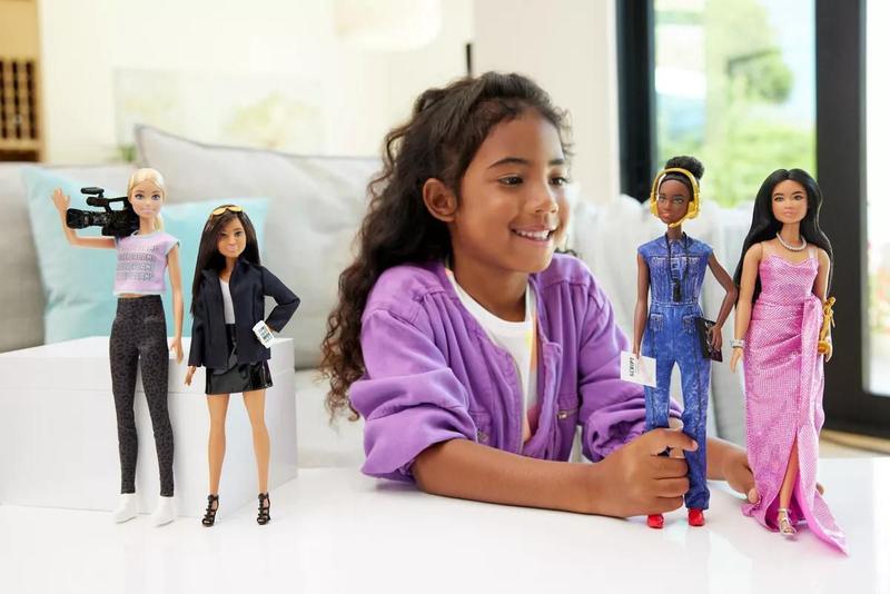 Imagem de Barbie Profissões Diretora De Cinema - Mattel HGR54