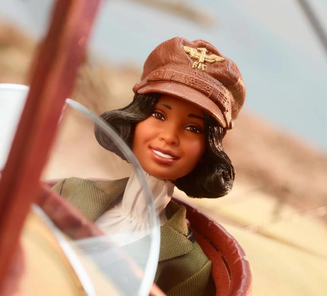 Imagem de Barbie Signature Coleção Mulheres que Inspiram - Aviadora Bessie Coleman - Mattel HJX36