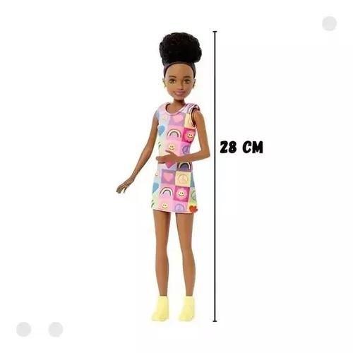 Imagem de Barbie Skipper Babá No Cadeirão Vestido - Mattel Htk34