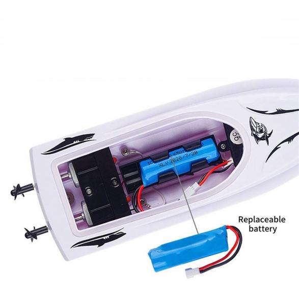 Imagem de Barco Lancha 2 Em 1 Tubarão Shark Controle Remoto e Bat. Recarregável