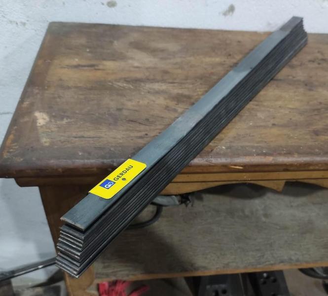 Barra Ferro Chato Gerdau 3/4x1/8 - 19,05x3,17mm x 60cm 4un - Dikaren Imagem de Barra Ferro Chato Gerdau 3/4x1/8 - 19,05x3,17mm x 60cm 4un