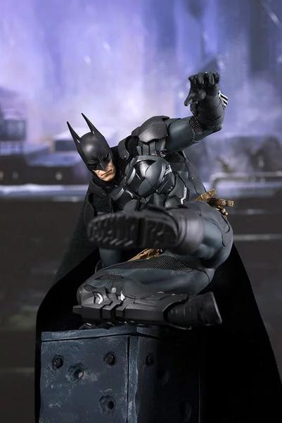 Imagem de Batman Dark Knight Arkham Action Figure