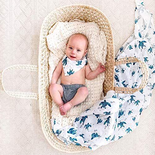 Imagem de Bebe au Lait Oh So Soft Muslin Swaddle Blanket Set, Design Muslin Suave, Padrão Elegante - Surf e Tartarugas Marinhas, 47x47 Polegadas (Pack de 2)