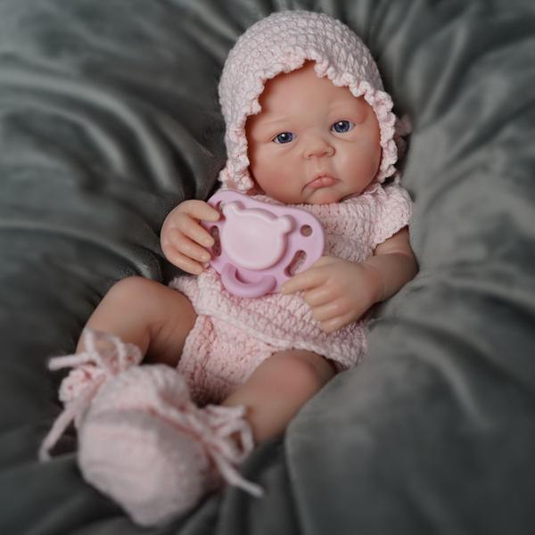 Bebê Reborn Boneca Silicone Sólido 35cm Brastoy Original Pode Tomar Banho Com Kit Conjunto de Roupa Chupeta Mamadeira e Pelúcia Imagem de Bebê Reborn Boneca Silicone Sólido 35cm Brastoy Original Pode Tomar Banho Com Kit Conjunto de Roupa Chupeta Mamadeira e Pelúcia