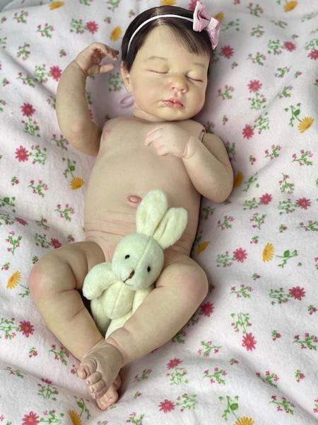 Bebê Reborn Lou Lou Rosa Dormindo Silicone - Ana Dolls Imagem de Bebê Reborn Lou Lou Rosa Dormindo Silicone