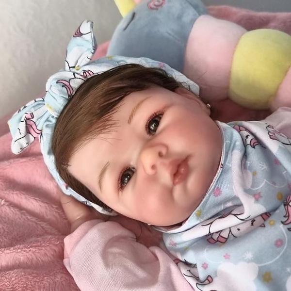 Bebe Reborn Menina Corpo Silicone Linda Com Enxoval - Mundo Azul e Rosa Imagem de Bebe Reborn Menina Corpo Silicone Linda Com Enxoval
