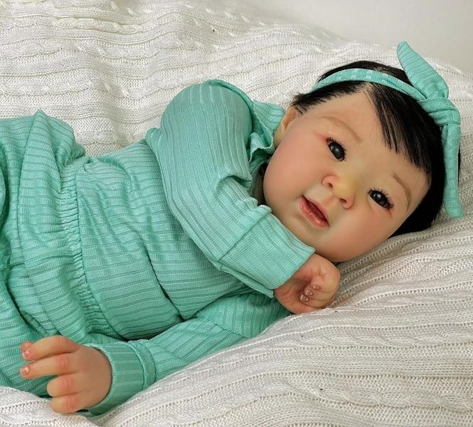 Bebê Reborn Menina Jiali Tecido - Ana Dolls Imagem de Bebê Reborn Menina Jiali Tecido